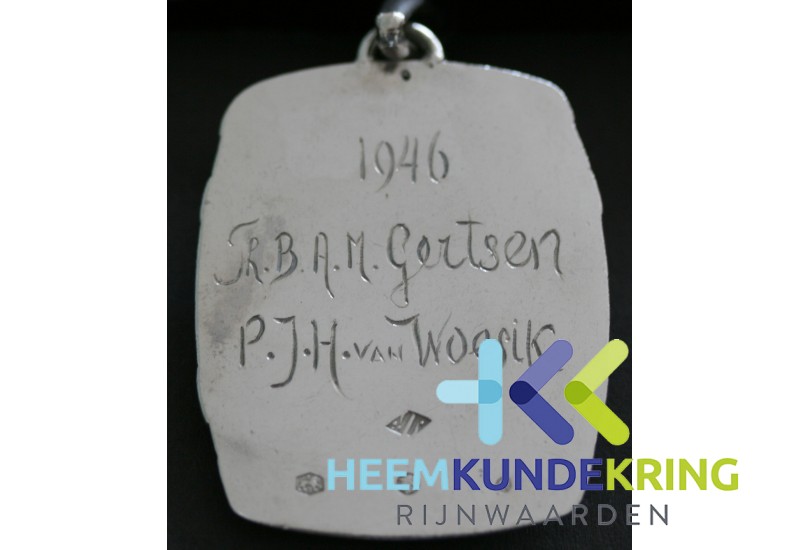 1946[2